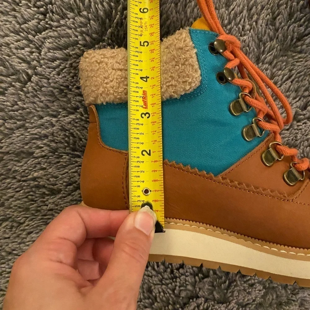 TOMS Women’s Mesa Hiking Boots